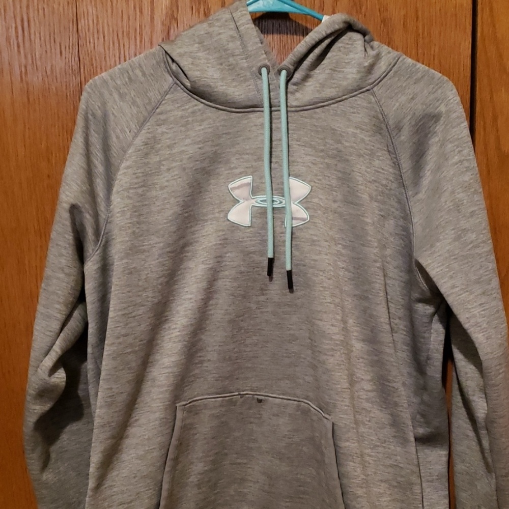 Under armour sweatshirt